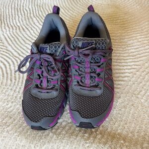 Nike Gray and Purple Women's Athletic Sneakers